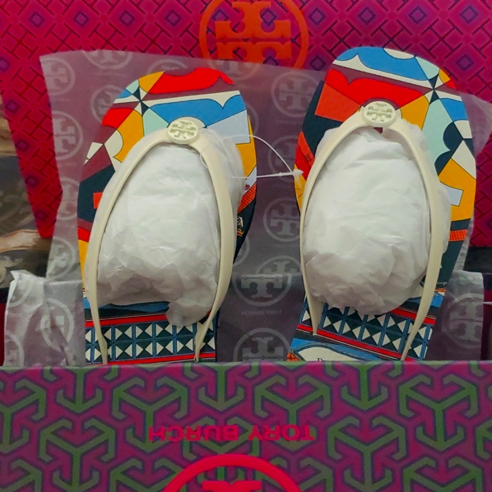 Tory birch  gorgeous flip flops 😍